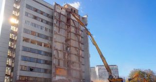 Демонтаж многоэтажного дома Северск, цена от 3664 руб.